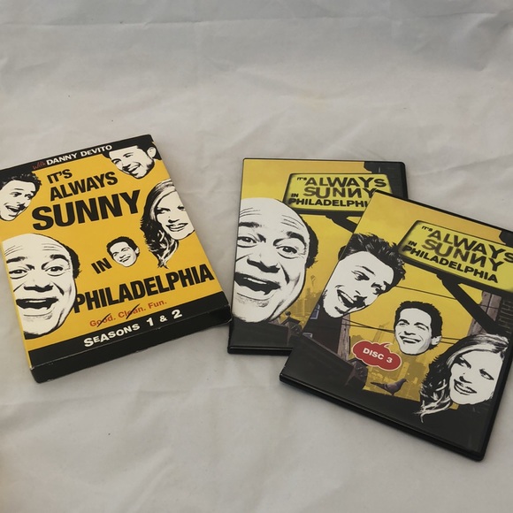 It’s always sunny in Philadelphia TV show - Picture 3 of 9